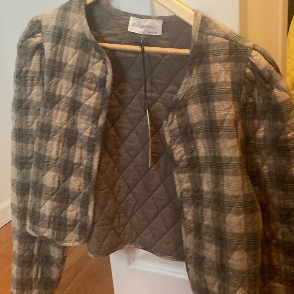 Self contrast quilted puff sleeve bomber crop size large nwt
